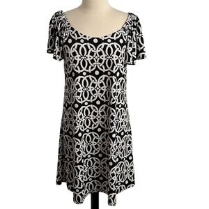 Signature by Robbie Bee Women's Flutter Sleeve Shift Dress Black & White Size L